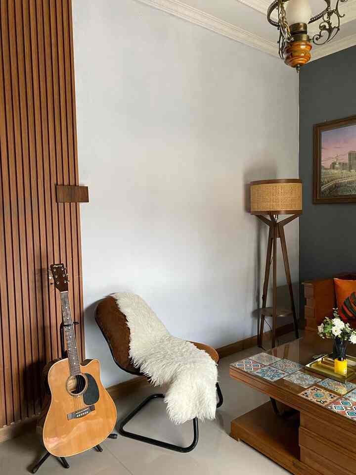Living Room siang hari jd tempat favorit untuk duduk atau sekedar screen time karna biasanya di kita buka semua jendela dan pintu jd adem angin sepoysepoy masuk keruangan 


#MomenDiRumah
#InspirasiDekorasi
#RuanganFavorit
#TempatMetime
#LivingRoom
#WallpaperDinding