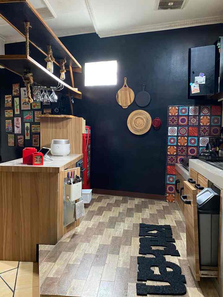 Kitchen Organization
Tempat sampah tersembunyi dan storage-storage jadi kunci organization rapih. Dan setiap kitchen tools punya rumah masing-masing.. 

#KitchenOrganization 
#DapurRapi
#PenyimpananDapur 
#KitchenTools
#Organizationputih 
#Dapurmungil