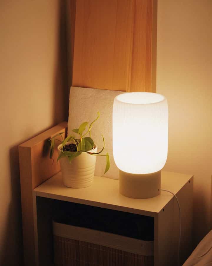 Bedroom Lighting Recommendations in Guest Rooms:
- Slide 1 Illuma from Our Little Studio (3D Print)
- Slide 2 Luna from Our Little Studio (3D Print)
- Slide 3 DIY from IKEA Regolit and IKEA Lamp Post (Paper Lamp)
- Ambience in the guest room using warm lights.

Tips for a comfortable room with warm lights:
✔ Choose the right light color → Use 2700K–3000K lights for a warm and cozy atmosphere.
✔ Use multiple light sources → Combine the main light, night light, and wall light for softer lighting.
✔ Use lights that can be adjusted for brightness → Dimmable lights help create a more relaxing atmosphere.
✔ Choose lights with fabric shades or frosted glass → The light becomes more diffuse and not too glaring.
✔ Combine with warm interior colors → Earth tone colors and wood materials make the room more homey.
✔ Reduce blue light before bed → Avoid bright white lights or gadgets to sleep better.

With the right lighting, the room becomes more comfortable and calming!

#HomeLighting #InteriorLighting #WarmLight #CozyRoom #LightingDesign #AmbientLighting #MinimalistLighting #JapandiStyle #WarmWhite #RoomAesthetic #LightingIdeas #SoftLighting #RoomDecor #HomeInspiration #RuangNyaman #PencahayaanMinimalis