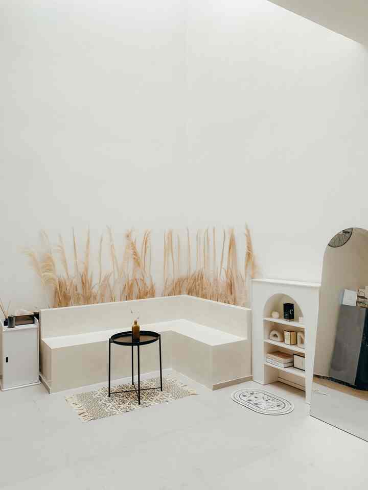 このようなアースカラーのタッチを加えたミニマリストな装飾により、部屋はより広く、暖かく、快適に感じられます。家の模様替えを考えたことがありますか?

まずは小さなコーナーから始めましょう。鏡やミニマリストな棚、ススキのような自然の装飾品を使うこともできます🤎

#AestheticDecor #SmallDecorItems #DecorativeItems #MinimalistDecor #EarthyTones #CozyCorner #AestheticRoom #HomeDesign #ScandinavianStyle #JapandiInterior #WarmNeutral #ModernMinimalist #InteriorInspo #HomeVibes #SimpleLiving #InteriorLover #PampasGrassDecor #MirrorAesthetic #ShelfStyling #HomeSweetHome #DecorIdeas #InteriorGoals #BohoMinimalist #TropicalVibes #WabiSabiStyle #CozyVibes #NaturalElements #NeutralPalette