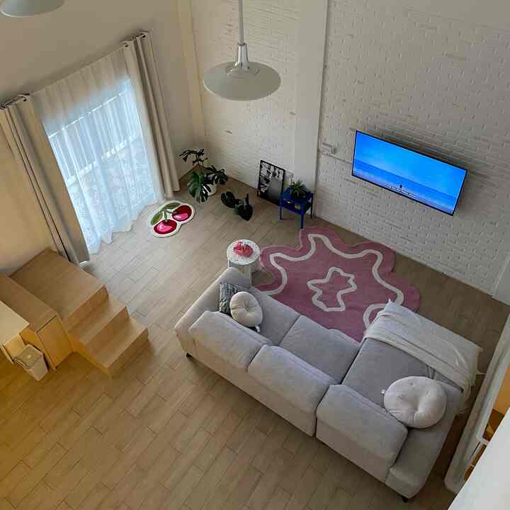 RUGS COLLECTION di #RumahSeupil 👀⭐️

1. Amoeba Rug custom di Tuftarugs
2. Bluedot Rug custom di Tuftarugs
3. Terracota Rug custom di Tuftarugs
4. All doormats custom di Tuftarugs

Semuanya custom di tempat yang sama ✨ dan sangat puas sama hasilnya, karena tanpa rugs kayaknya rumah aku bakalan sepi banget… apalagi dia bisa custom size dan design sesuai dengan yang kita mau. Bahannya pun pakai wool tebal, jadi kasih kesan hangatttt. Cukup krusial perannya! 💗

#DekorasiEstetik #SmallDecorItems #DecorativeItems #KarpetRumah #CustomRugs #IdeKarpet #InspirasiKarpetRumah