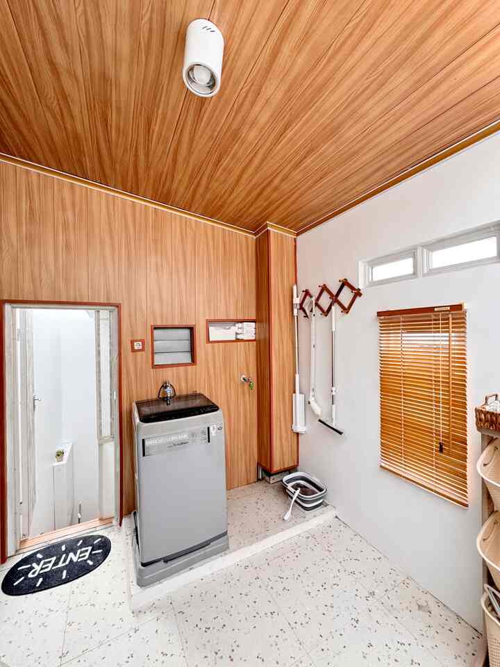 Area laundry room yang posisinya ada di atas dapur, ukurannya terbatas hanya 3x2m #SudutFavorit #RuanganFavorit #LoveWhereYouLive #LaundryRoom #InspirasiLaundyRoom #RumahMinimalis #LaundryArea