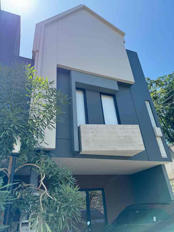 Guysss emg mirip perumahan squidwad gesss??? 🤣🤣🤣 hahaha tp unik kannnn🤗

#FacadeModernUnique #PerumahanAesthetic #RumahAbuCreamCoklat #HomeLivingIdeas #TownhouseMinimalis #HomeInspiration