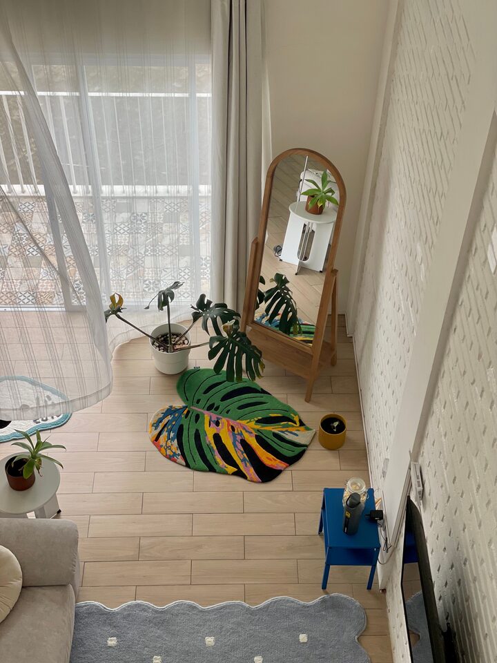 short form carousel card thumbnail