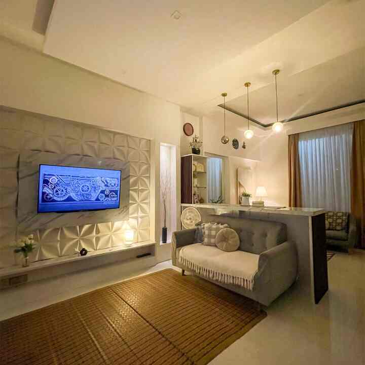 Suasana malam hari yang begitu hangat dengan warna lampu kuning 



#lampugantung #lampu #lampuruangtamu #suasanamalam #RekomendasiLampu #LampuRumah #Nightvibe