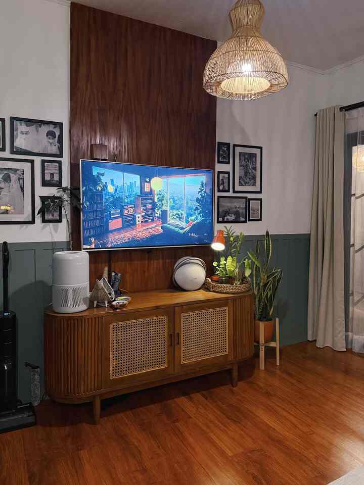 Halo Tetangga Kimkim

Pencahayaan pada malam hari di rumah kimkimmenggunakan beberapa lampu
ditempatkan dibeberapa sudut rumah untuk membuat ambience terasa warm dan cozy. Warna lampu yang digunakan berwarna kuning / warm.

Tapi saya juga pasang lampu utama berwarna putih kalau saat diperlukan. Biasanya pada saat bersih2 atau sedang melakukan pekerjaan yg membutuhkan cahaya yang terang.

#Lampumeja
#lampustanding
#lampuwarmlight
#Inspirasilampurumah
#Lampusudut
#RumahCozy
#RekomendasiLampu
#LampuRumah
#NightVibe