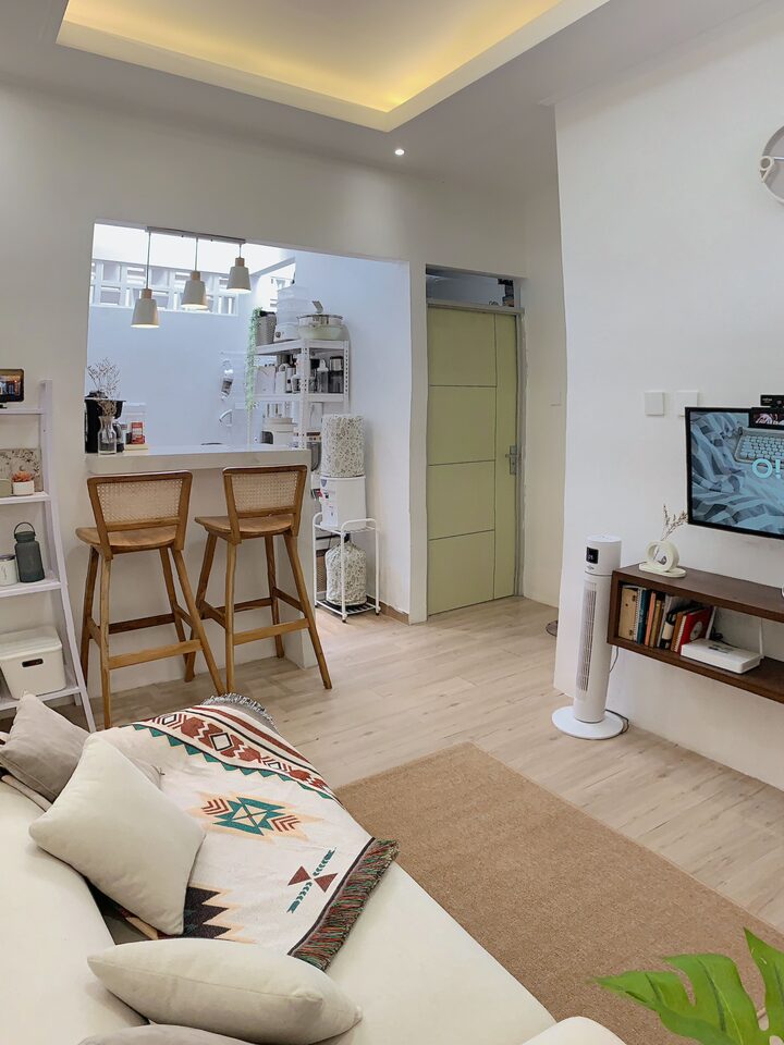 short form carousel card thumbnail