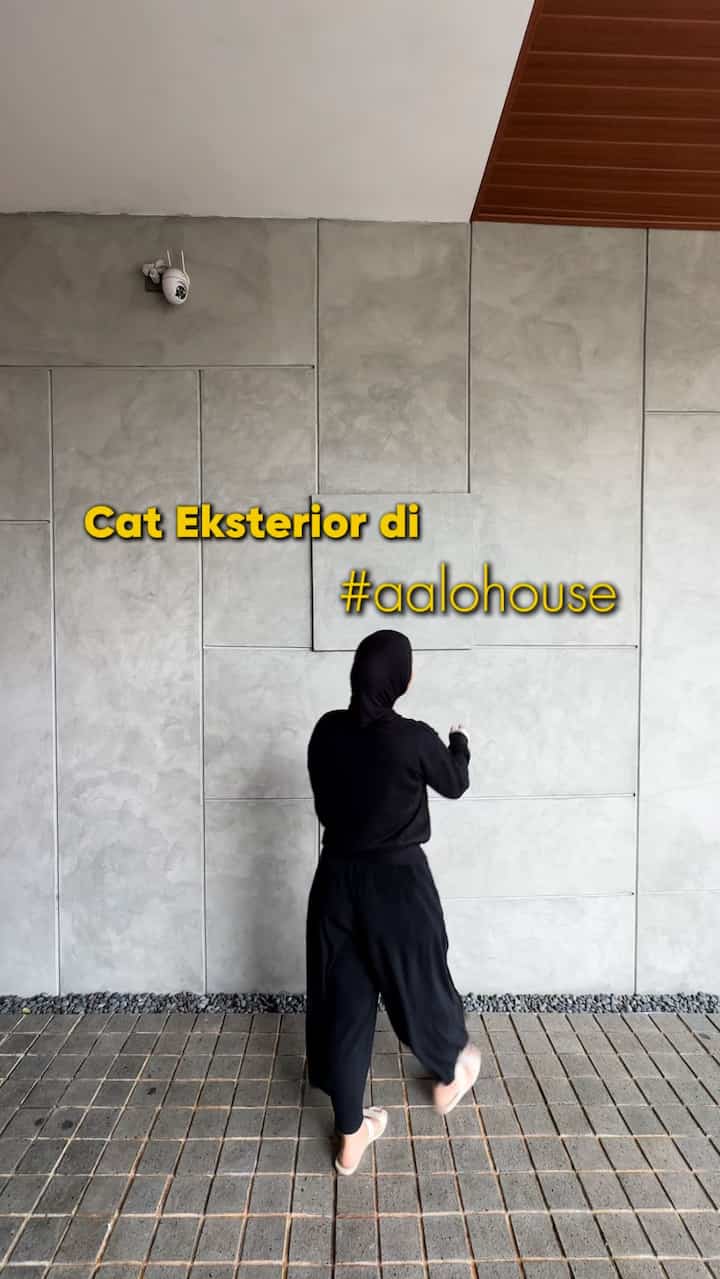 Spill kode cat eksterior ✨
Banyak banget yang tanya tentang kode cat, merk dan type jadi aku spill disini yaaa. 
#cat #catekesterior #catdinding #catrumah #catdekoratif #fasad #roster