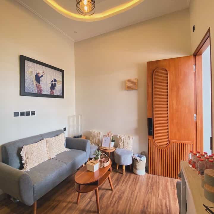 Living Room at Casa Dineshcara is divided into 2 Spaces, with an area given a sofa for guests who come to feel more formal and a lesehan area for guests who come who are more familiar can sit on the floor 🥰 #SofaAbu #CoffeeTable #SmartHome #kursikecil #StylingRuangTamu #InspiringLivingRoom #DekorasiLivingRoom