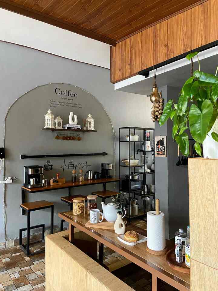 Coffee Corner 
Punya Coffee corner di semi outdoor dining room adalah impianku. Apalagi jika ada hajatan, paling disukai adalah nongki disini. Kamu bakalan betah dech, yuuk mampir 😊

#Kitchen #CoffeeCorner #HomeCafe #CafeVibes #CozyCorner #CoffeeMaker #Rak #TekoKopi #Cat #CatRumah #Keramik #TanamanHijau #InspirasiSpotKopi #DekorasiDapur #Dapur #DapurModerm #CoffeeBarHome #KursiBar #ItemDecoratives
