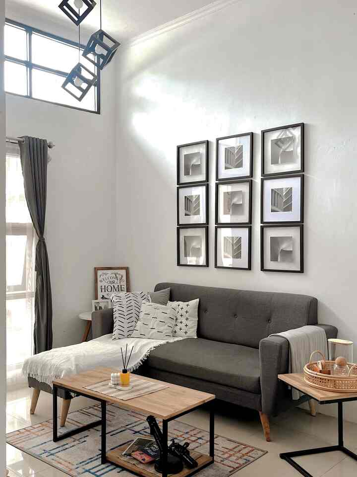 Karpet Andalan banget di denty.house👀✨

Awalnya pake karpet monochrome, tpi setelah nemu paduan warna yg pas ada sentuhan warna coklat-orange-abu-biru ko jadi gemes yaahh😍😍

ukuran karpet yang kami pakai disini tidak lebar, dengan ukuran 150cm x 90cm muat untuk di letakan pada Living Room kami..
Semoga suka yaa🤎✨

#KarpetMinimalis
#KarpetLantai  #RugMotif 
#ThrowBlanket  #BantalSofa 
#GordenMinimalis  #KainTenun 
#TaplakLinen  #TaplakMeja 
#KainPelapisSofa #TiraiRumah 
#KarpetRotan #KarpetBulu 
#RekomendasiFabric  #FabricStyle #SentuhanTekstil