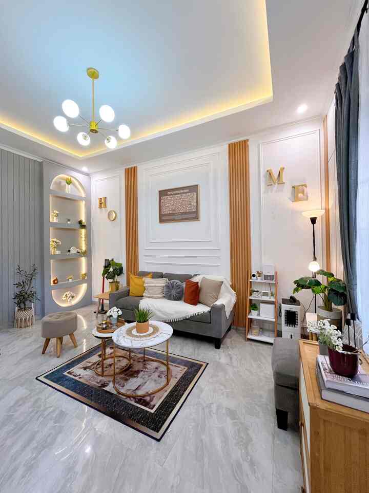Katpet favorit di rumah kami dengan design yang abstrak bikin ruangan terlihat lebih estetik di padukan dengan blanket nordic putih. 

#RekomendasiFabric #FabricStyle #SentuhanTekstil #KarpetAbstrak #BlanketNordic #SofaMinimalis #GordenIkea