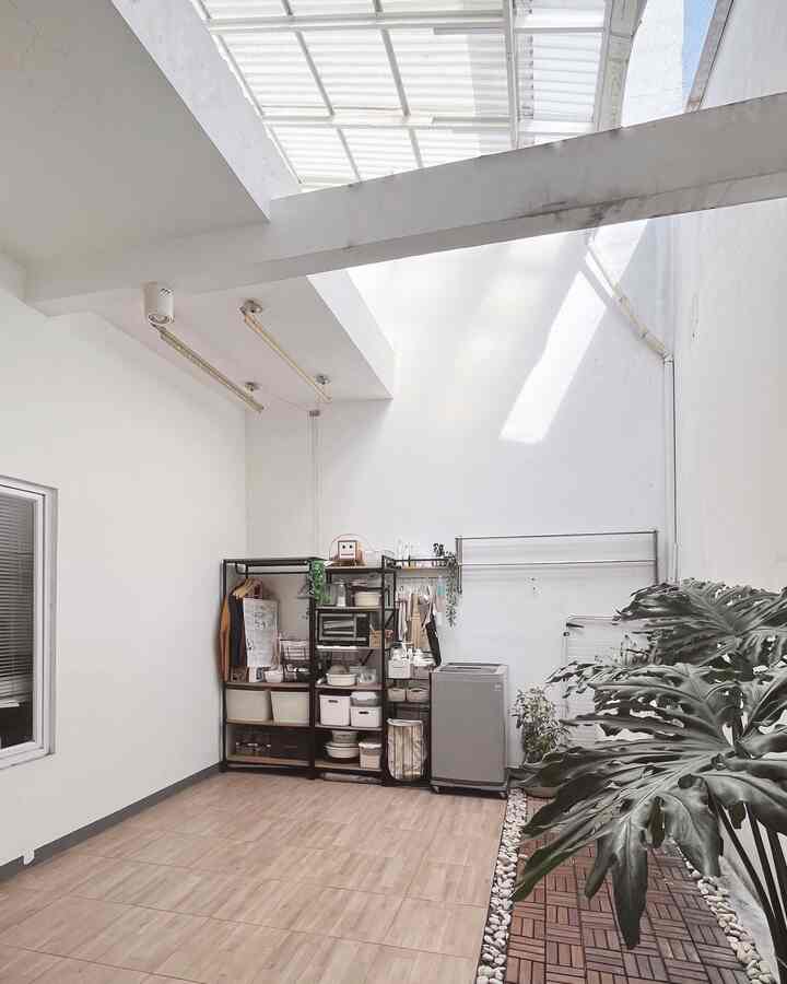 ✨ Laundry & Storage Room

This is a multipurpose area in the house, located across from the kitchen. We call it multipurpose because it has a fairly large area for activities, but its main function is to store some equipment at home.

We store it in an open closet using some additional storage. Next to it is a laundry area & indoor garden that we use as a place to dry clothes.

Hopefully it can inspire 🫶🏻✨

#laundryRoom #openshelves #lemariterbuka #storageorganizer #tamanindoor #keramiklantai #pantry #lemaripenyimpanan