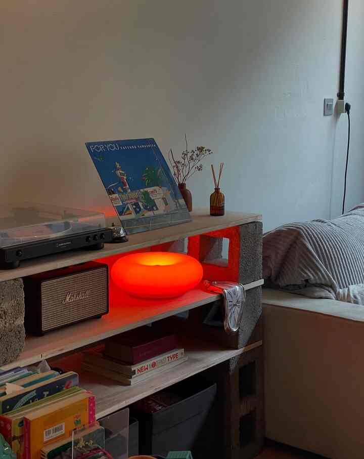 Dekorasi itu memang tujuannya mempercantik, tapi kalo hanya mempercantik aja kayanya sayang aja gitu.
Jadi dekorasi yang kita lakukan selalu ada tujuan dan fungsinya, tidak sekedar estetika
#mejaindustrial
#dekorasiestetik
#smalldecoritems
#decorativeitems
#industrialhouse