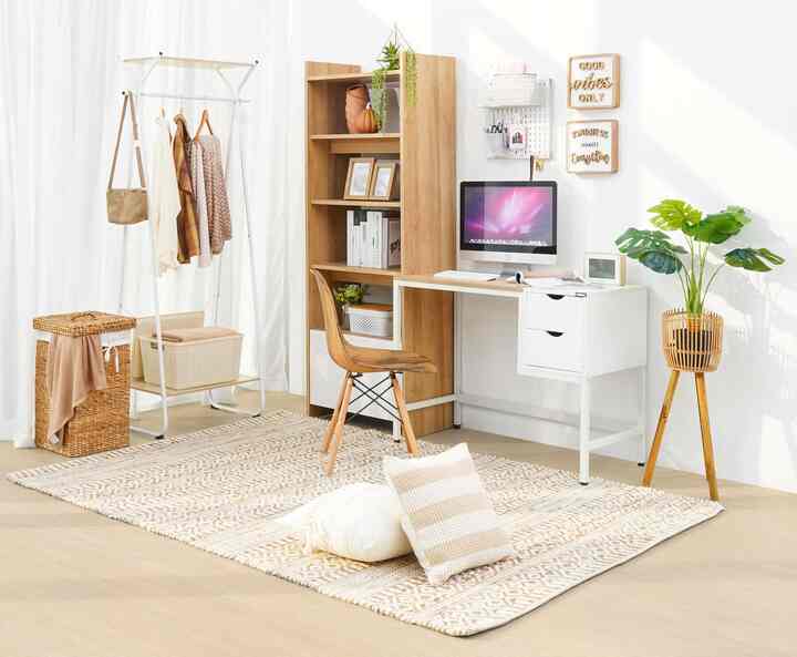 Cozy wooden home office 🤎 #kamar #mejabelajar #mejakerja #ruangkerja #ruangbelajar #perabotkamartidur #furniturbelajar #furniturkayu #japandi #japandihouse 