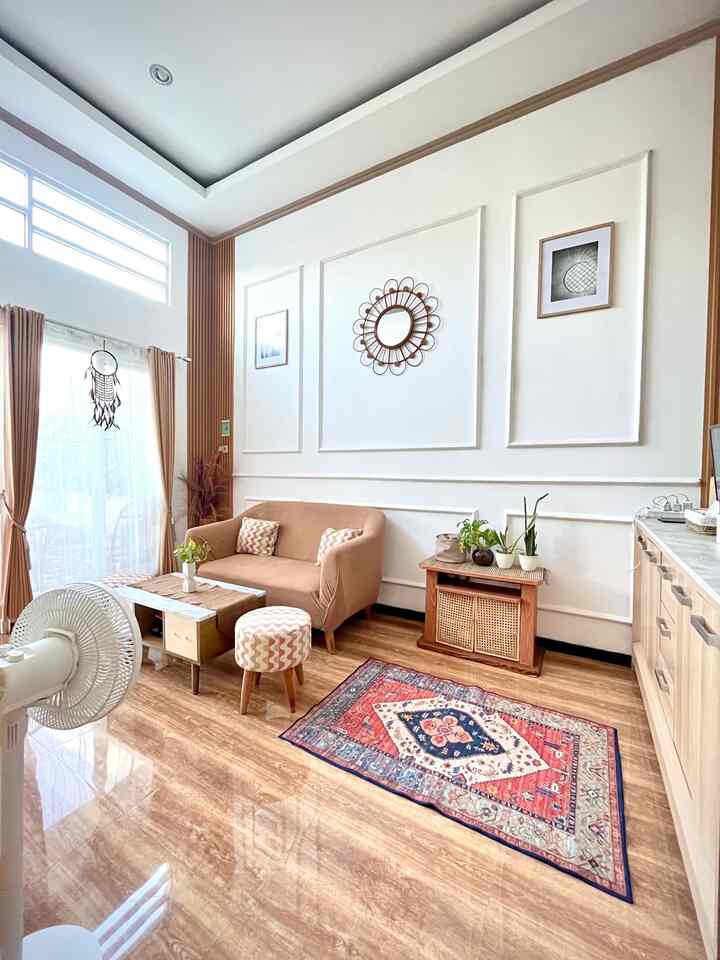 Hi welcome again at simonacasa living room🥰


After renovasi granite lantai, nuansa ruang tamu jadi lebih natural😍

Semoga Menginspirasi😊


#livingroom
#ruangtamu 
#ruangtamusederhana
#graniteserenity
#dekorasiruangtamu 