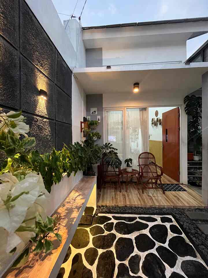 Hai, welcome at simonacasa again✨

Teras minimalis dengan budget 7 jutaan aja bisa se-estetik ini🫶🏽

Perintilan decor teras minimalis kami bisa dicek langsung di Bio ya😍

Semoga Menginspirasi✨

#terasminimalis
#teras 
#Terasrumah 
#terasrumahminimalis
#inspirasiterasrumah
#inspirasiterasrumahminimalis
#budgetterasrumah
#renovasiterasrumah
#renovasi 
#renovasiterasminimalis
#simonacasa