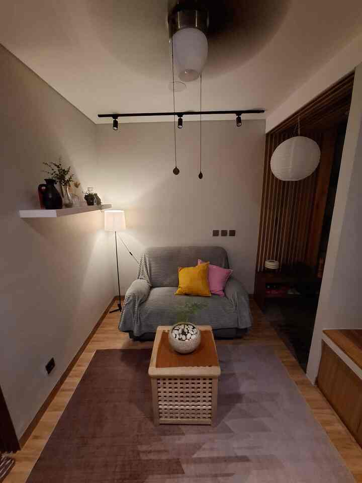 house with aesthetic decoration this time we are in the living room, this small living room plays neutral colors such as brown, cream, and white and uses a lot of wood motifs. to create a comfortable impression we add lights in various places, in our opinion lights are very important and change our living room to be more aesthetic. 

#NipponPaint #LampuLantai #LampuSorot #CeilingFan #DekorasiEstetik #SmallDecorItems #DecorativeItems