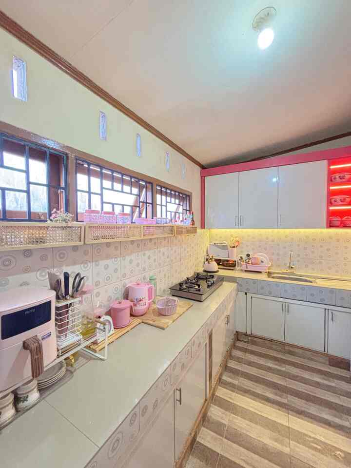 Keadaan dapur ketika selesai dibereskan 🥰✨
Berasa capek tapi happy 🤍🥰 
#dapurantik 
#dapurpink
