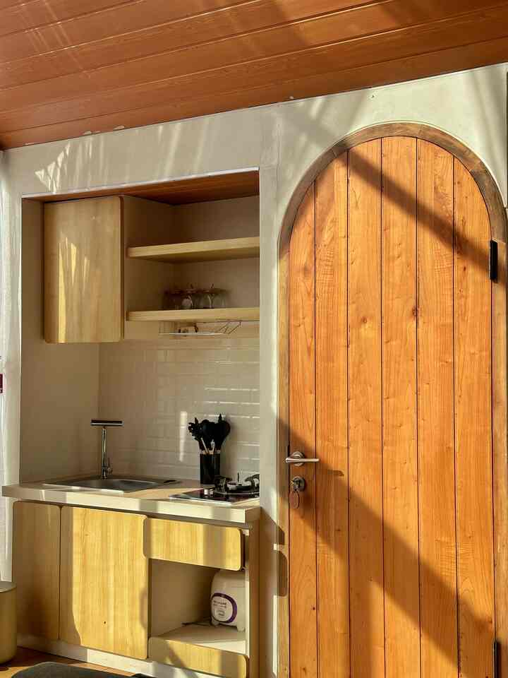 Dapur Mini Lakeshore 

#InspirasiDapur #DapurMini #DapurSegaris #Aesthetic #ColourTones #SimpleDesign #KitchenSet #KitchenInterior #Interior