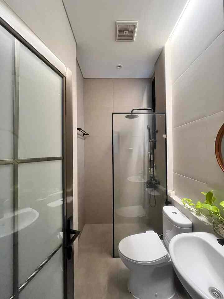 Kamar mandi segaris versi hanya dengan pencahayaan LED strip memberikan dimensi tersendiri dan nuansa estetik di malam hari.

#KamarMandiSegaris
#MinimalistBathroom
#LEDStrip
#InspirasiKamarMandi
#JapandiMinimalis