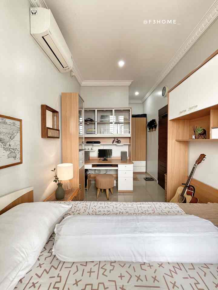 Memanfaatkan ruangan kecil  jadi kelihatan besar dan cozy.
Dengan menggunakan furniture multifungsi ruangan kecil ini jadi lebih nyaman.


#plavonpvc #warnacatrumah #wallpaperdinding #wallpaperestetik #cat #ruangancompact #tempatpenyimpanan #dekorasikamar #wardrobe 