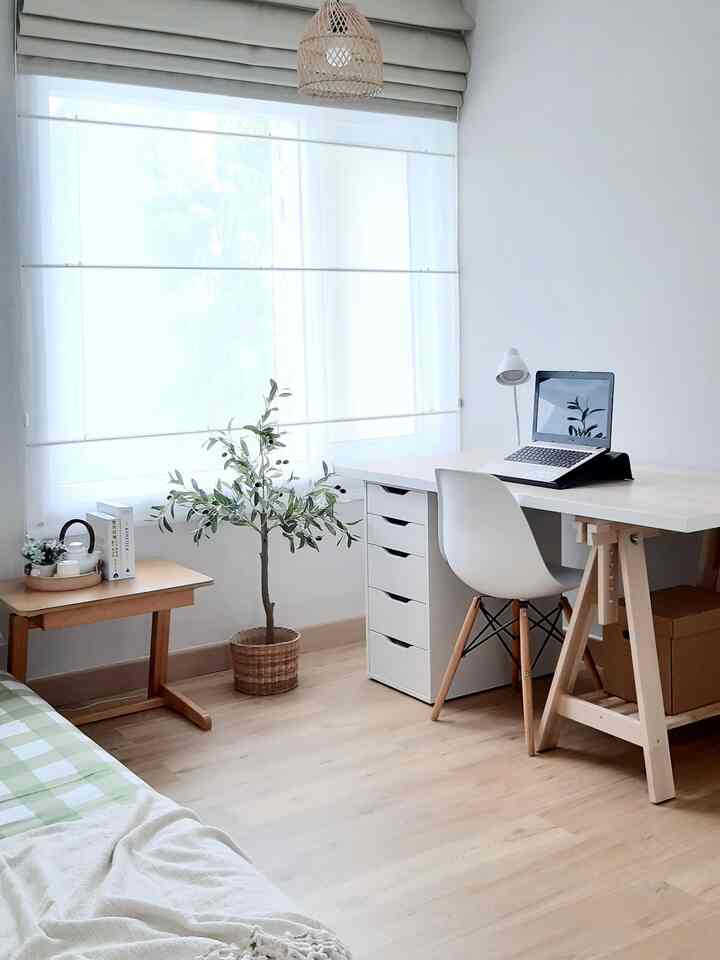 My Top 5 Best Buy! 

1. Set meja belajar ikea : daun meja linnmon + laci alex  + kaki meja finnvard ➡️ memenuhi kebutuhan beraktivitas belajar dan bekerja, dan juga sekaligus sebagai storage.
2. Coffee table kayu di living room ➡️ bisa disimpan dengan cara dilipat, bisa dibawa untuk travelling.
3. Lemari custom built-in di ruang tamu ➡️ puas banget sama hasilnya, sesuai ekspektasi, storage muat banyak dan estetik
4. Air fryer mito ➡️ kepake banget buat masak ataupun sekedar memanaskan, hemat waktu dan praktis
5. Lemari penyimpanan sapu di teras ➡️ on a budget, pake bahan grc yang kuat dan tahan cuaca, bikin teras jadi rapi

#mejakerja #mejabelajar #mejaikea #laciikea #lacialex #laci #mejalipat #coffeetable #mejakayulipat #lemaritanam #lemaribuiltin #airfryer #tempatpenyimpanansapu #top5bestbuy #rekomendasiproduk #ambassadorpick