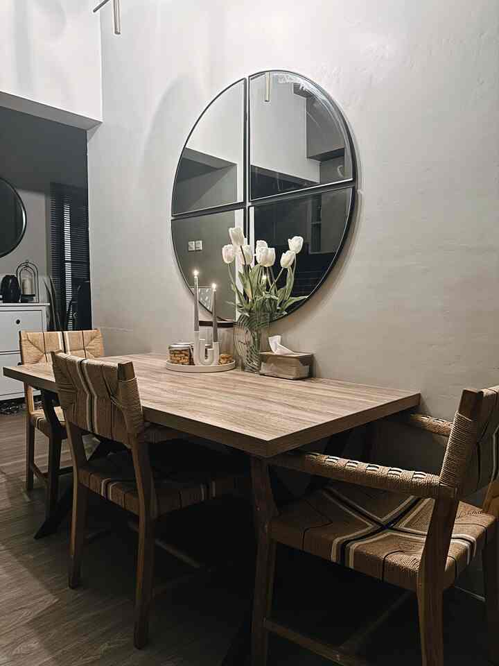 Let's talk about candles at home! Who here really loves collecting candles or candle holders to make their home more beautiful and cozy? I really love using candles for many things—literally as an aesthetic everyday solution!

Usually I have to put candles in every room. Their function? For "emergency lighting"! If the electricity goes out, candles are the best saviors. Not only are they useful, but they also make the vibes of the house very classic.

Scented candles? Don't ask, they are the best for creating a relaxed, calm, and cool atmosphere. Very suitable for "me time," especially if placed in the work area or main room, it's even more perfect!

Decorations are also no less important. Every corner of the room must have candles or candle holders that make it look aesthetic. Decorative candles are the number one solution to make your home more beautiful.

Well, in the dining room I usually use candles that can repel insects. Candles with citronella scents are very effective in making mosquitoes disappear without any hassle. Life becomes peaceful!

So, candles are not only beautiful, but also very multifunctional, right? What do you like to use candles for the most? ✨🕯️

#CandleLover
#HomeDecorVibes
#AromatherapyMagic
#CozyAndCalm
#CandleAesthetics
#DIYHomeDecor
#RelaxAndUnwind
#RomanticVibes
#HomeEssentials