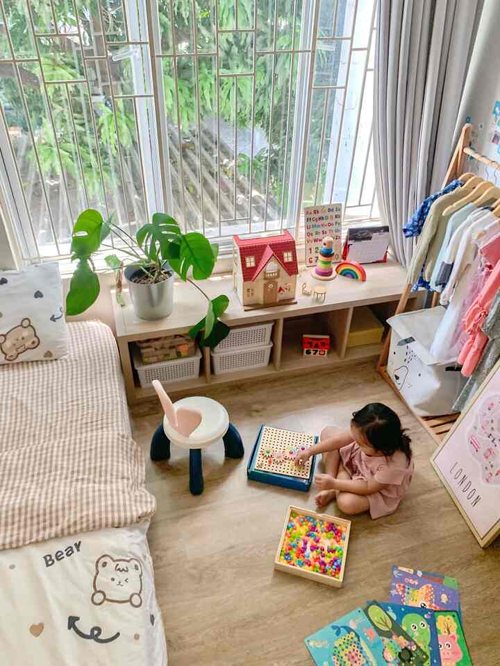 Kid Activities from Bedroom✨

Usia Golden Periode menurut saya harus dimaksimalkan. Bisa dimulai dari dekorasi bedroom yang menumbuhkan minat baca dan beberapa permainan edukatif. Saya menggunakan rak dinding sebagai display book dan trofast sebagai side table sekaligus storage.

#KamarAnakPerempuan #KidsBedroom #Playroom #SepreiAnak #KidsBedding #RakBuku #MejaAnak