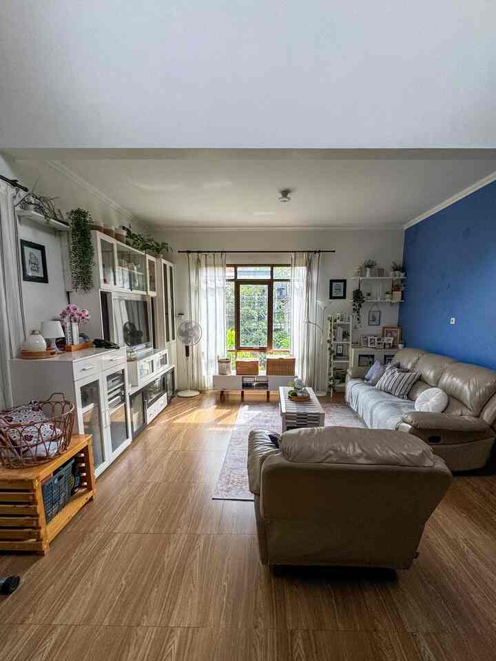 Living room rumah.inoy time after time...
dari kondisi saat ini mundur ke waktu2 sebelumnya, ini lah beberapa hasil geser2 ibok di area living room 🤭



#temabebas #livingroom #Sofa #sofakulit #sofaruangtamu #Cat #WarnaCatDinding #PlafonGypsum #homestagram 