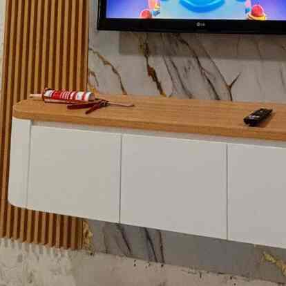 Meja Dinding Sudut Lengkung