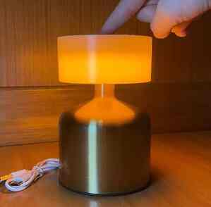 FUMIKO Lampu Meja Portable