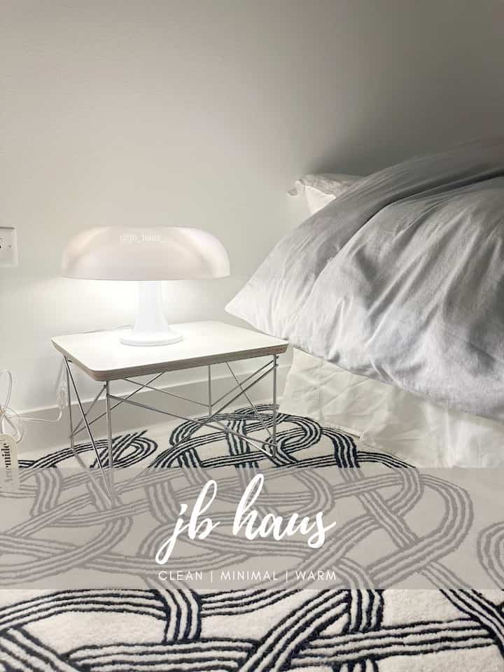 Private equity investor’s serene and humble hub based 📍chicago. #jbhaus #ohousetoday #cleandecor #studioinspo