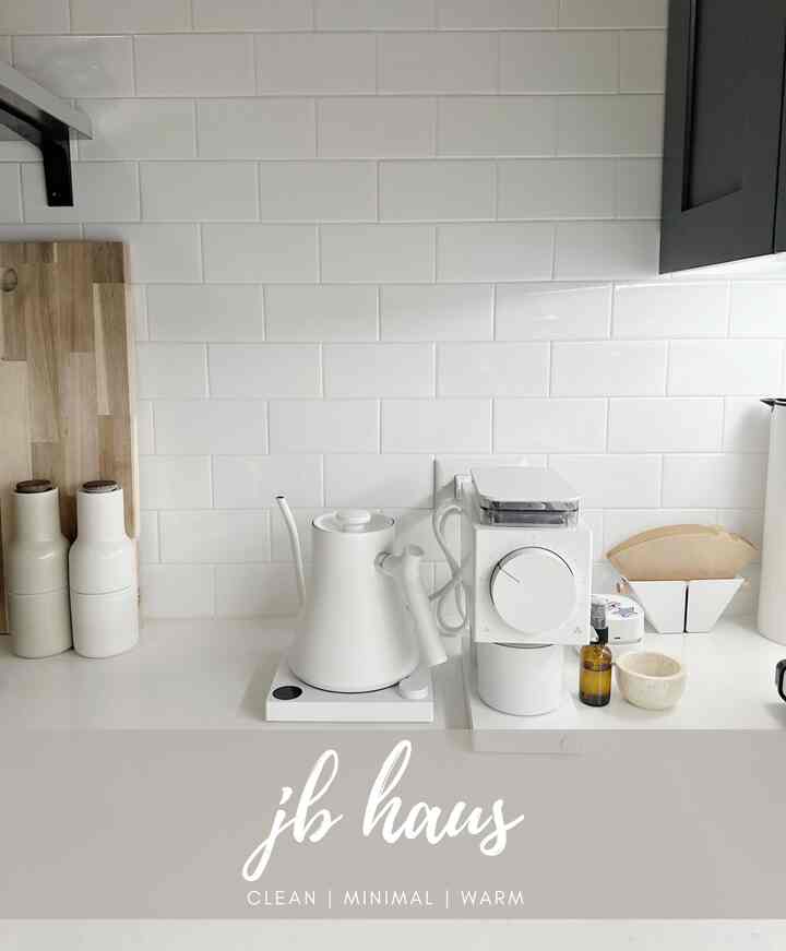 My humble coffee corner 
#jbhaus #ohousetoday #kitchen #coffeebar #chicago