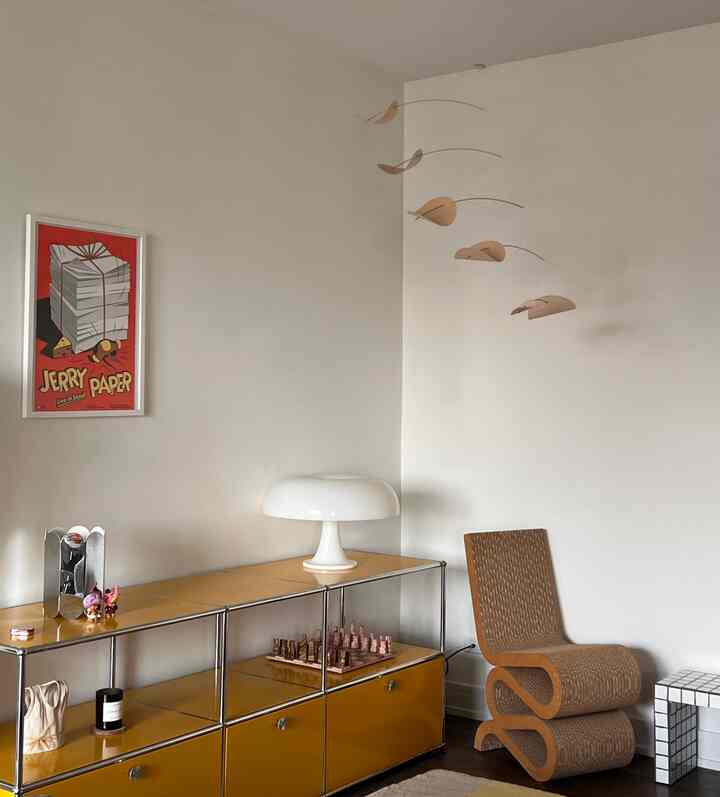 Warm colors in our livingroom

#livingroom #livingroomdecor #homedecor