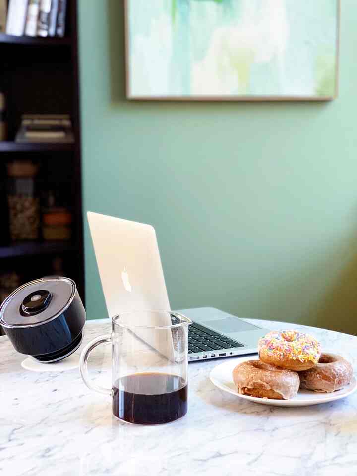 コーヒー + ドーナツ #goodmorning #coffee #donuts #home