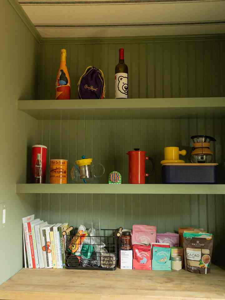 Pantry view

#pantry #midcenturyhome #homeinterior 