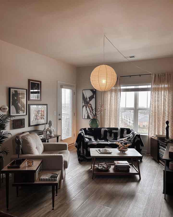 <span data-sheets-root="1" style="color: rgb(0, 0, 0); letter-spacing: normal; font-size: 10pt; font-family: Arial;">I have done a refresh of my living room and I love it!<br>#spacerefresh #luxeinterior #slipcover</span>