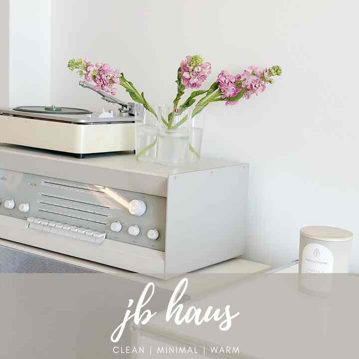 Thankful for its beauty 🥹🪻🤍
#jbhaus #ohousetoday #dieterrams #alvaraalto #ittala #usmhaller #chicago 