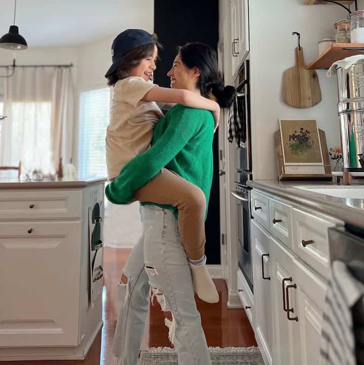 Open Shelves simple kitchen #kitchen #modernfarmhouse #openshelves 
