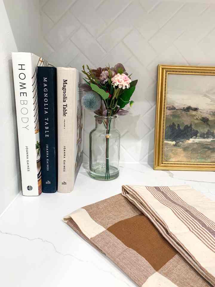 Walk-in pantry staging with open shelves
#pantry #storagespace #kitchenstorage