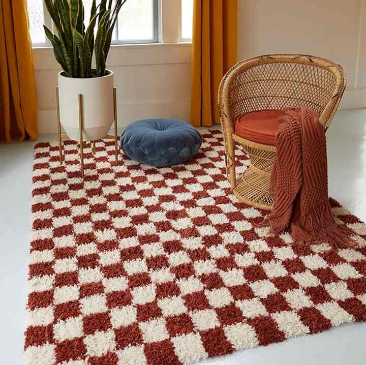 Oslo Checkered Shag Rug, Red, 5' 3" x 7'