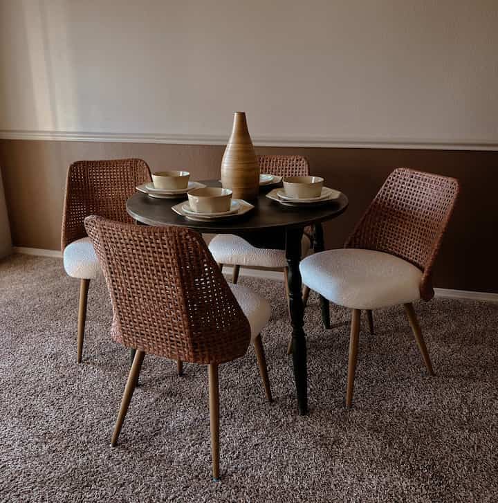 Small Apartment Dinning #smallspaces #apartmentdinnigroom #apartment 