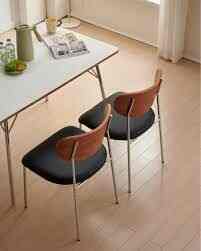 LILIA Modern Dining Chair