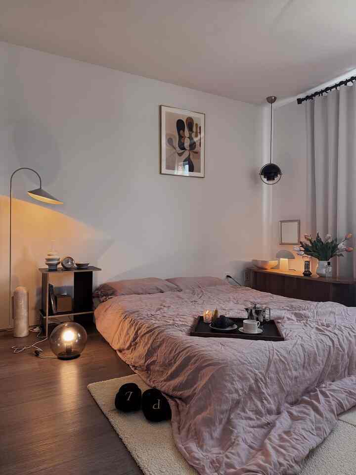 A bedroom with a touch of color 🎀


#bedroominterior #bedroom #bedroomdecor #homedecor #roomshoes #rug #lamp #light #lightinginterior #Bedding #linenbedding #linenduvet #sidetable #vintagemirror #poster #posterframe #base #flower 