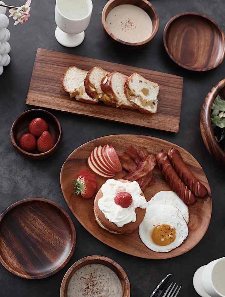 #homecafe #diningtable #plate #woodplate #cerealbowl #breakfast #onthetable #pancake 