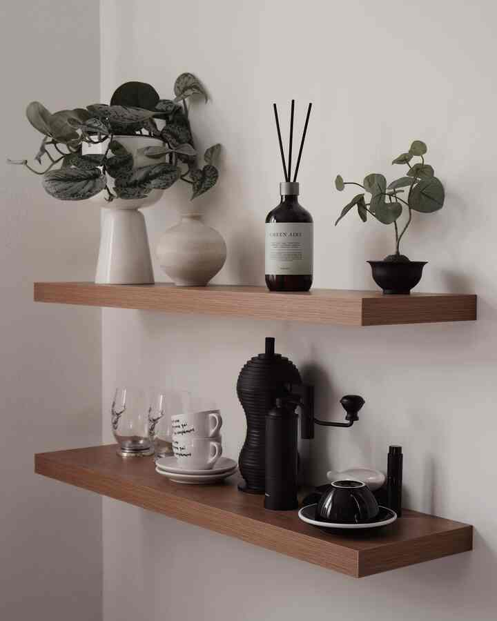 Coffee shelves reset ☕️


#shelf #shelfinterior #shelfdecoration #coffeecup #mochapot #glasscup #ikea #vase #Planterrier #plant 