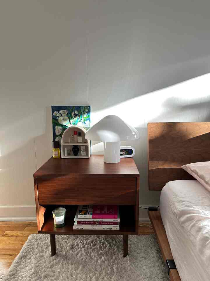 <span data-sheets-root="1" style="color: rgb(0, 0, 0); letter-spacing: normal; font-size: 10pt; font-family: Arial;">I don't know about you but I'm a 1 nightstand table kind of gal 🛏️ #moderneclectic #bedroominterior #sunlight #nightstand #bedsidetable #mushroomlamp</span>