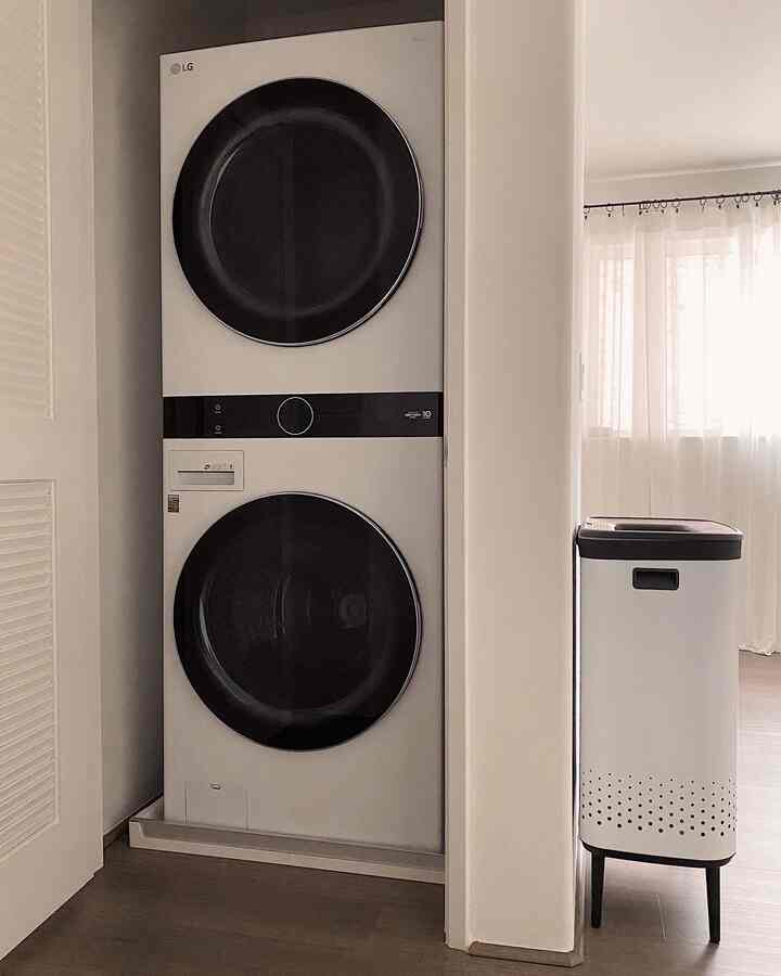 Ruang cuci kecil

#ruang cuci #laundrybasket #laundryroominterior #LG #Washtower #washer #dryer #brabantia