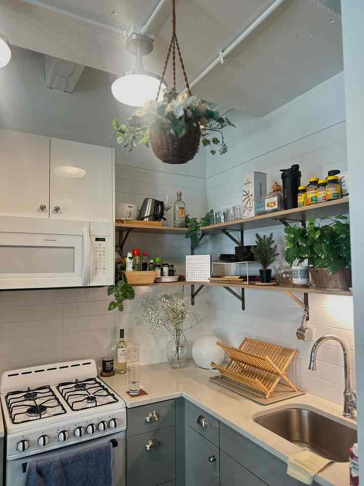 my mid century modern studio kitchen 🫶 #kitcheninterior #kitchendesign #kitchen 